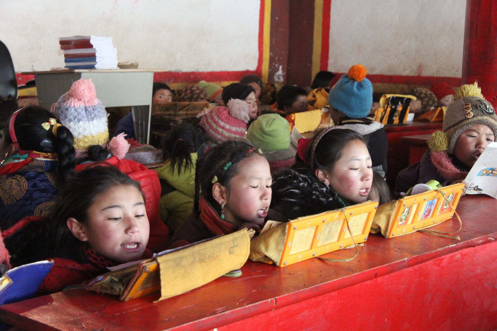 华体网页版-华体HUATI(中国)公益回顾丨家国同欢月同圆 温暖满载甘孜州(图12)